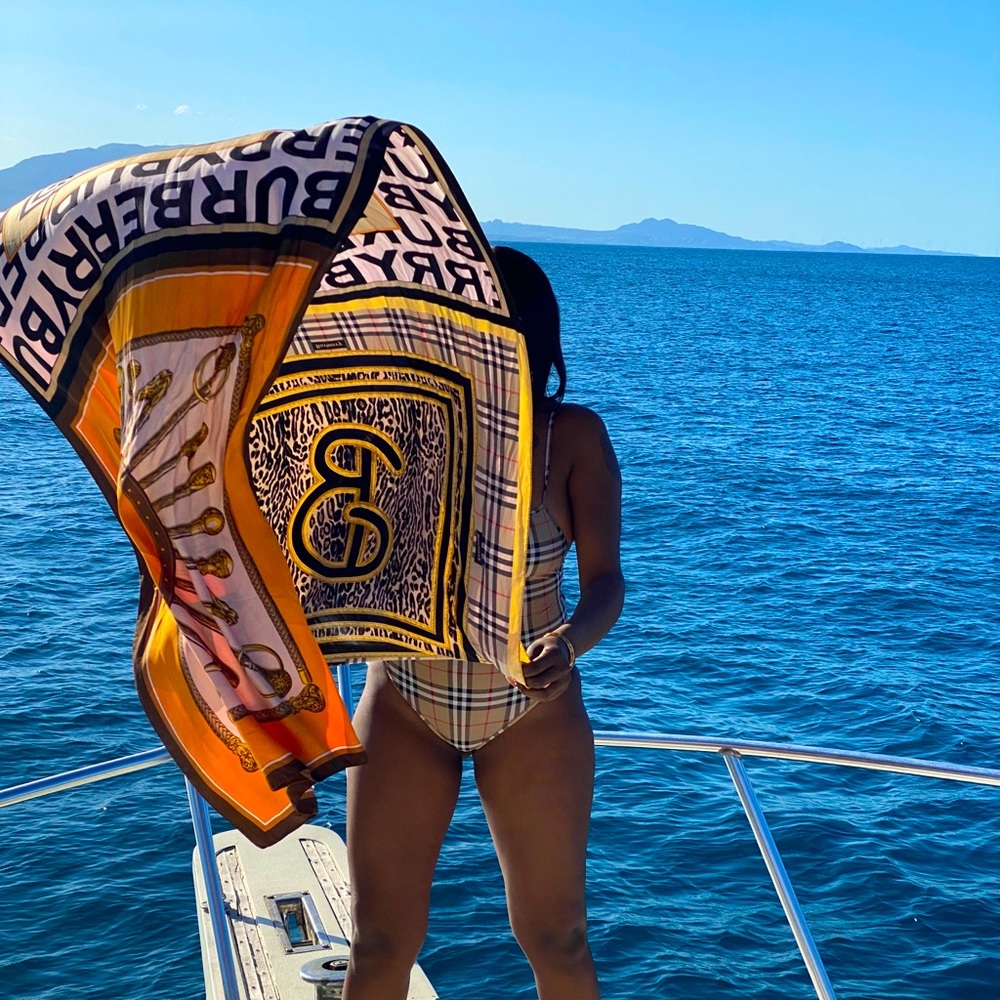 !! BURBERRY SCRAF !!! very long scarf 3 in 1